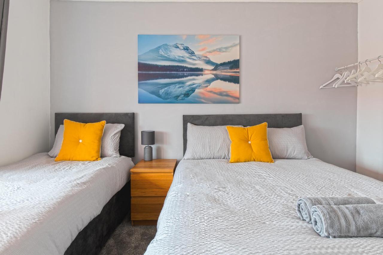 York House - Short Stay Leeds リーズ エクステリア 写真