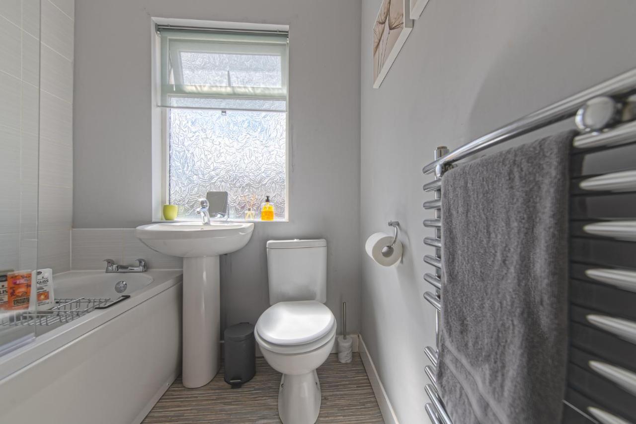 York House - Short Stay Leeds リーズ エクステリア 写真