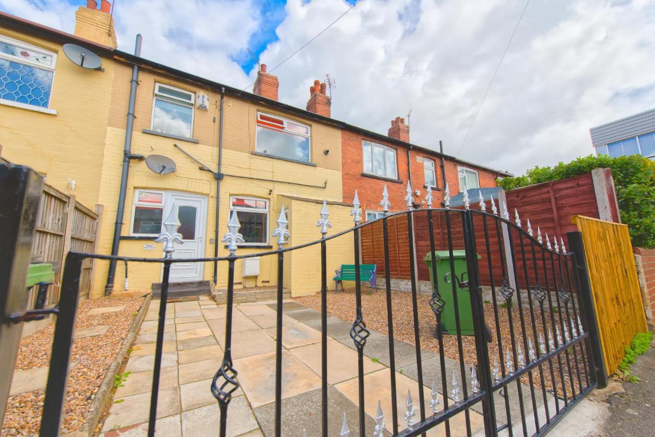 York House - Short Stay Leeds リーズ エクステリア 写真