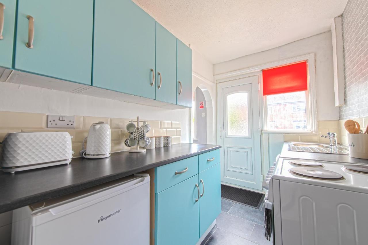 York House - Short Stay Leeds リーズ エクステリア 写真