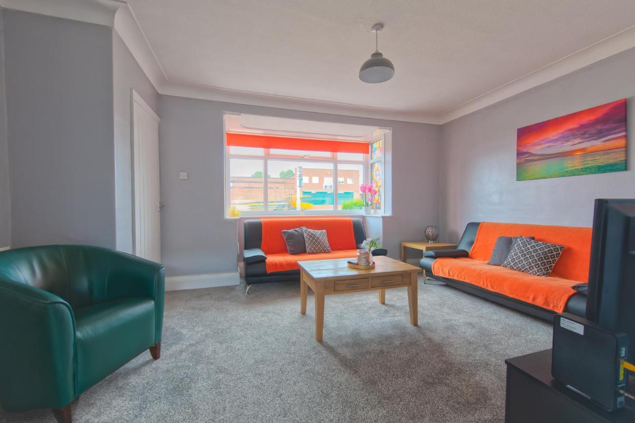 York House - Short Stay Leeds リーズ エクステリア 写真